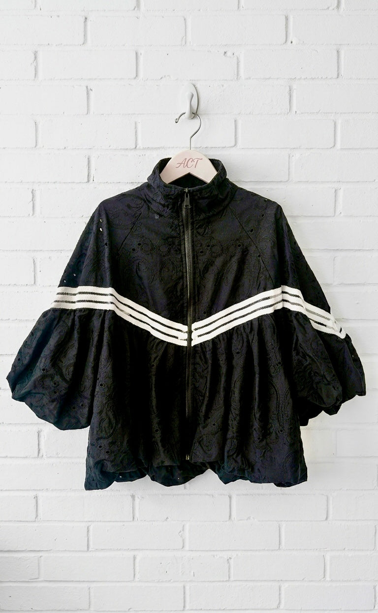 Chaqueta Brisa Troquelada +1 color