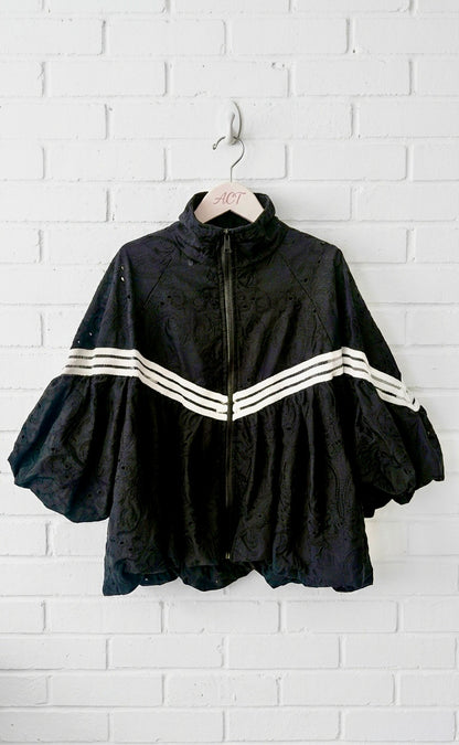 Chaqueta Brisa Troquelada +1 color