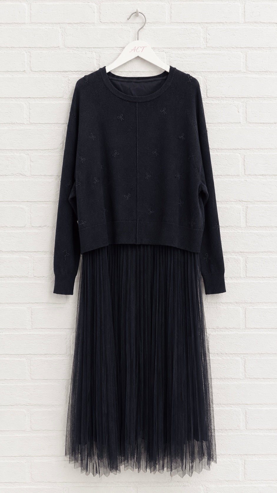 Vestido de Punto Bordado y Tul +3 colores