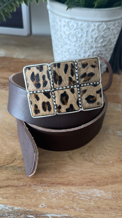 Leopard print belt
