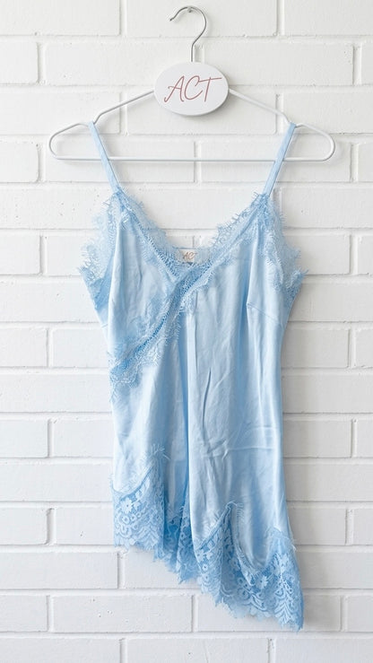 Asymmetrical lace top +10 colors