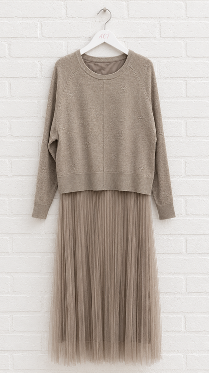 Vestido de Punto Bordado y Tul +3 colores