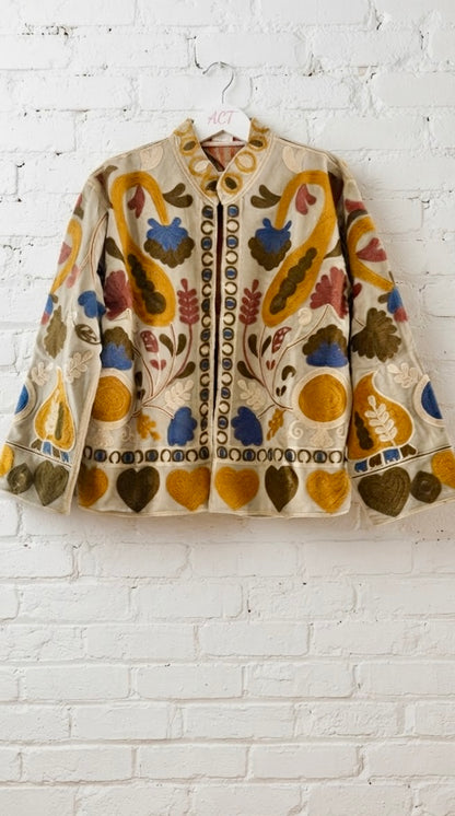 Chaqueta Bordada Amor