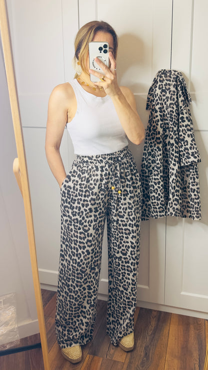Leopard print cotton trousers