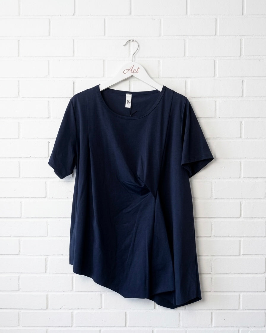 Camiseta asimetría +5 colores