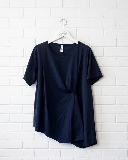 Camiseta asimetría +5 colores