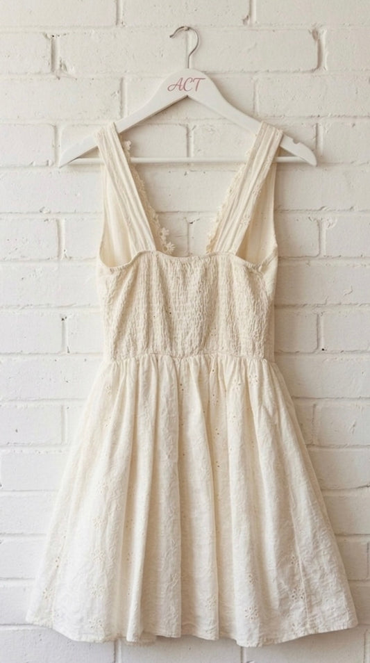 Vestido Corto Amore Broderie +2 colores