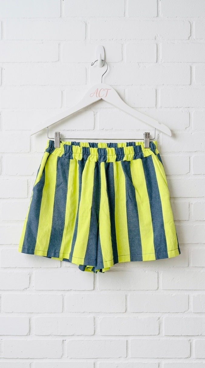 Pantalón corto rayas flúor +1 color