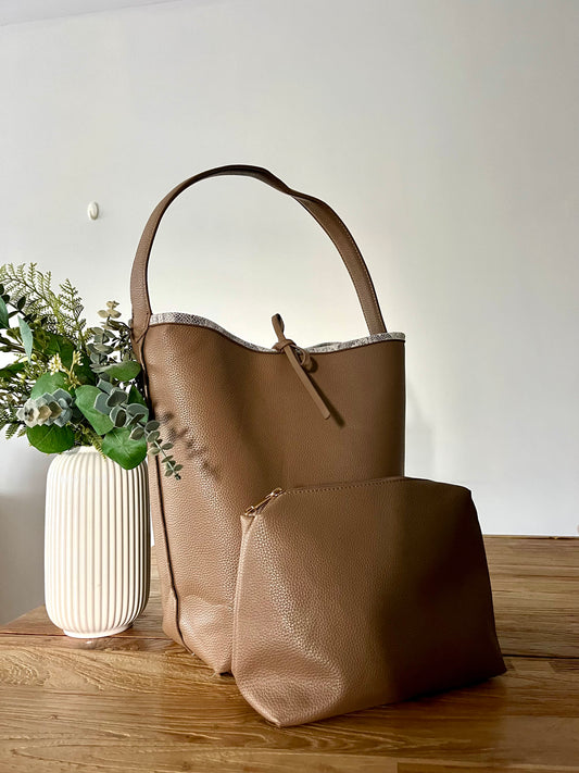 Reversible snake shopper bag