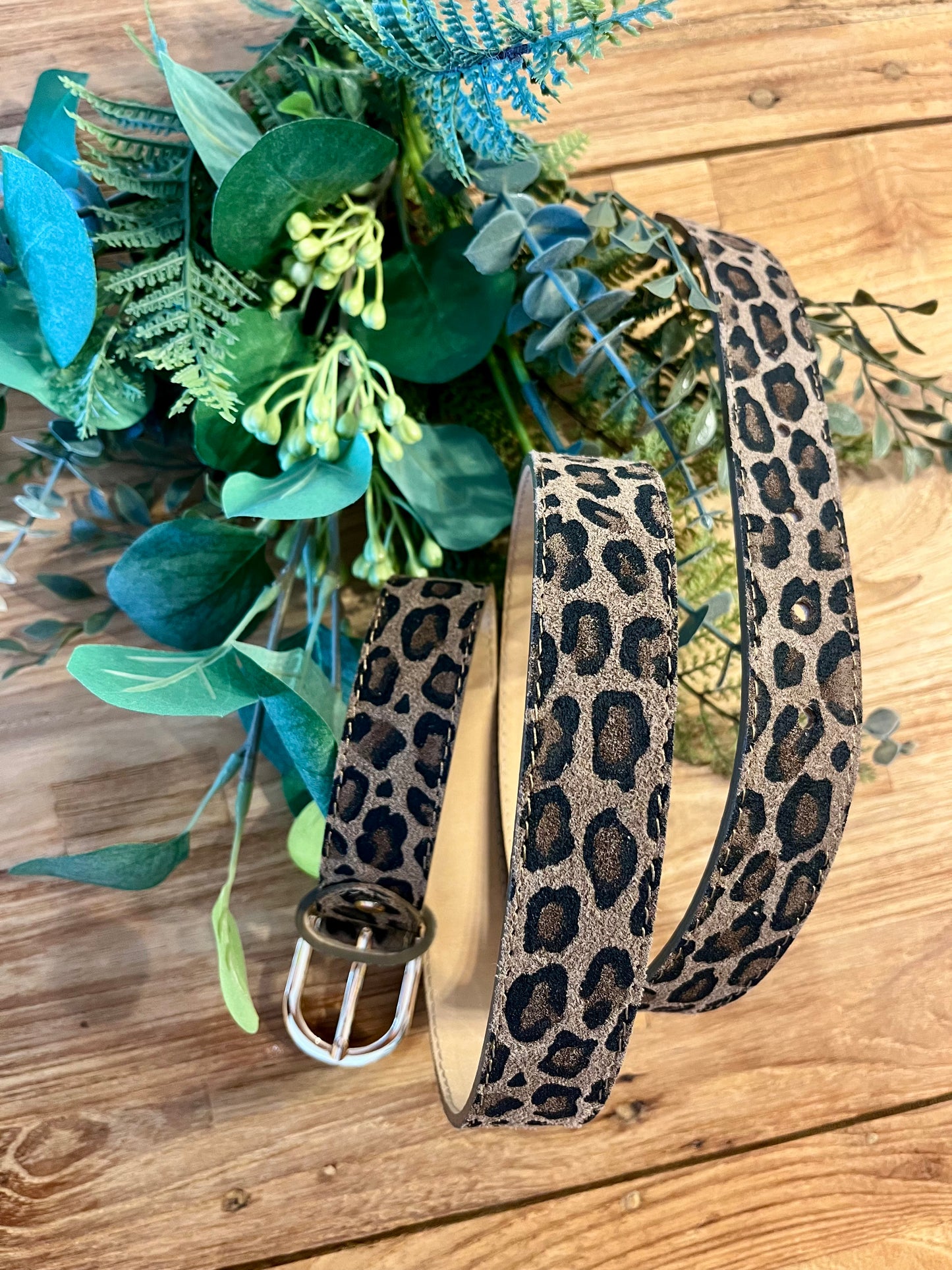 Small animal print belt